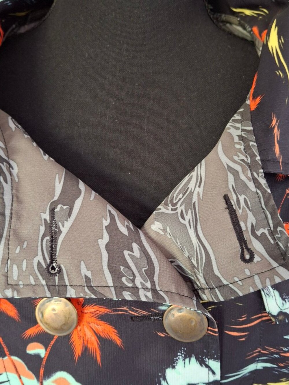 Hurley Black Tropical Print Jacket with hood - Picture 12 of 16